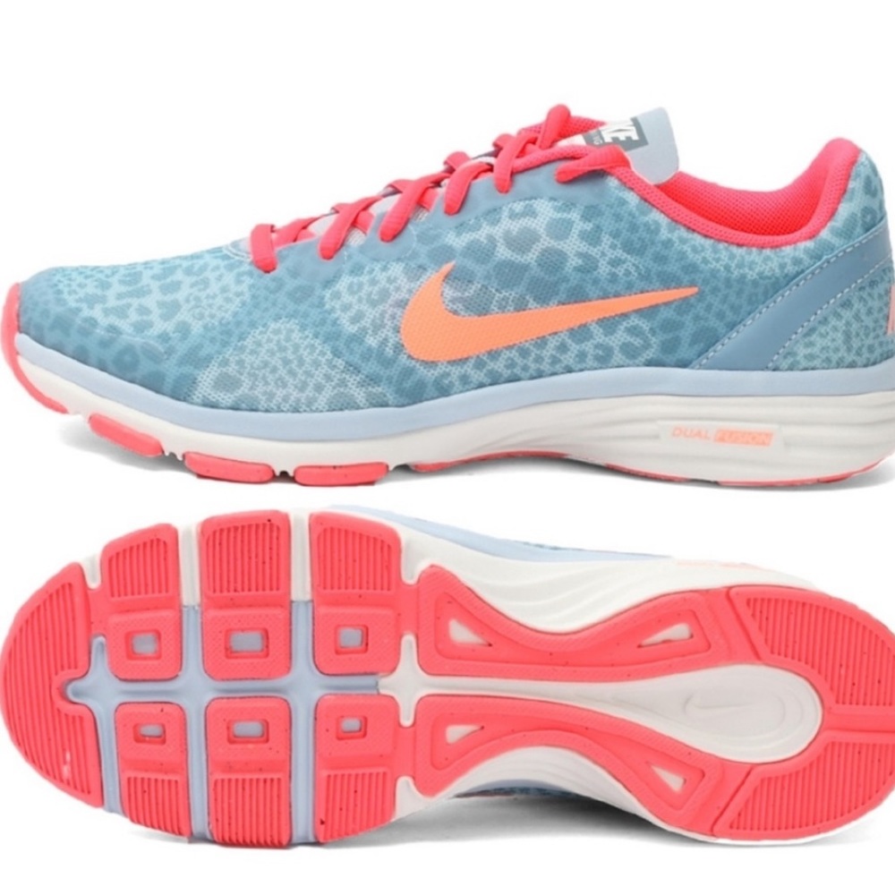 NWT Nike Dual Fusion TR Sneakers